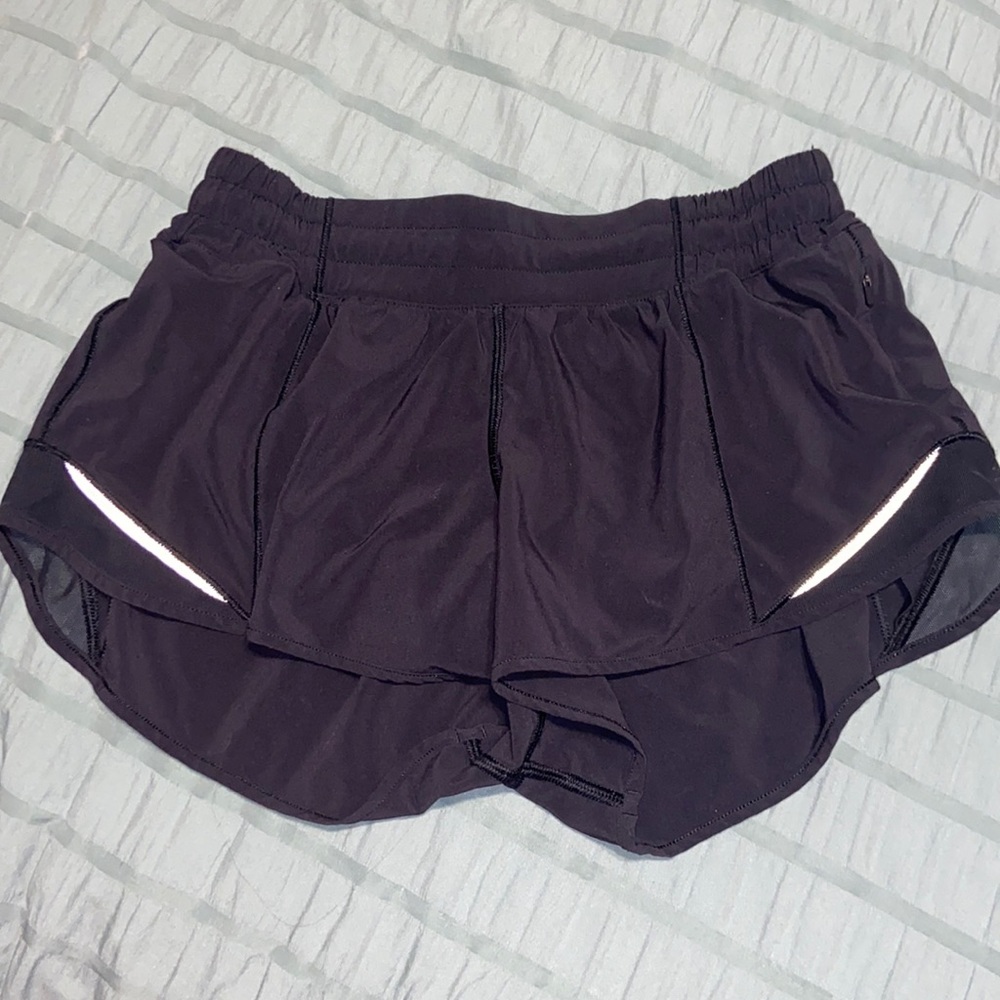 Lululemon hottie hot 2.5 inches